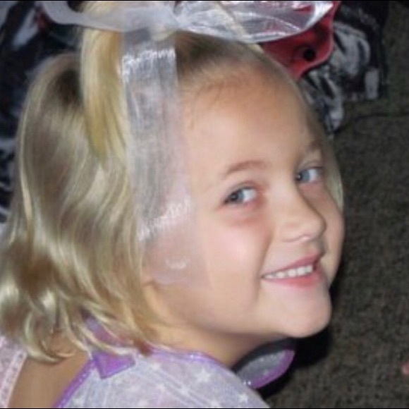 Meet your Posher, Olivia - Picture 1 of 1